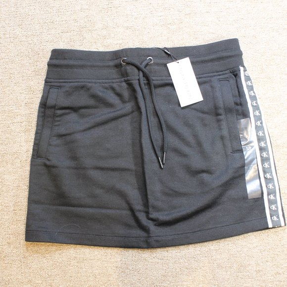 NEW Calvin Klein Women's Monogram Skirt, Black, S - Picture 1 of 5